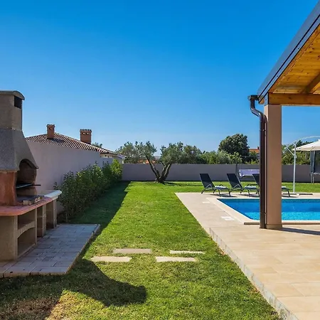 Holiday home Enjoy